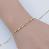 اسوارة ذهب ببلز بتصميم ناعم عيار 18 وزن 2.3 جرام