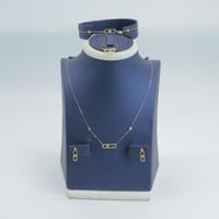 طقم ذهب نواعم تصميم الماسي عيار 18 وزن 2.4 جرام