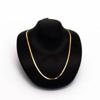 عقد ذهب الفلات سادة عيار 18 وزن 6 جرام