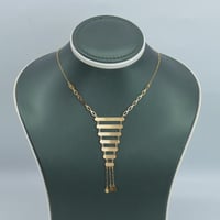 عقد ذهب عيار 21 وزن 1.86 جرام