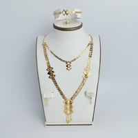 طقم ذهب بمخنق ناعم عيار 18 وزن 8.6 جرام