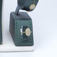 طقم ذهب عيار 18 تصميم بوشرون الماسي وزن 6.95 جرام