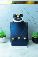 طقم فانكليف بتصميم حصري عيار 21 وزن 8.8 جرام