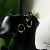 حلق ذهب دائري عيار 21 بتصميم انيق بوزن 2.7 جرام