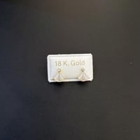 ارقي حلق طبي ذهب عيار 18 مميز بوزن 0.3 جرام