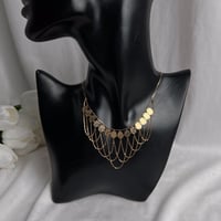 مخنق ذهب دانتيل عيار 21 وزن 5.4 جرام