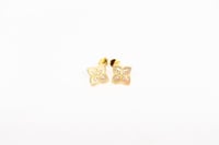 حلق ذهب عيار 21 موديل روبيرتو كوين بوزن 3.3 جرام