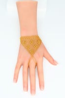 كف ذهب ناعم عيار 21 بتصميم كرات الدوريكاء