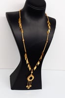 سبحة ذهب بحريني عيار 21 بتصميم الرمش وزن 12.3 جرام