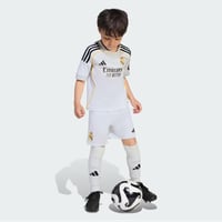 طقم ريال مدريد للاطفال 2025