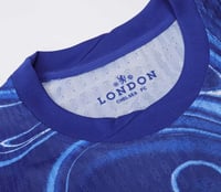 تيشيرت تشلسي الاساسي نسخة لاعبين لموسم 2025 - 2024