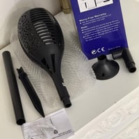 مصباح يحاكي الشعلة بالطاقة الشمسية