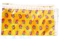 مفرش طاوله شالكي ملبس بلاستيك