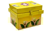 صندوق حديد تراثي صغير