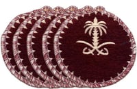 عنابي وابيض