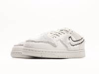 Nike SB Dunk Low Retro