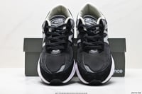 New Balance 990v6 Black/Silver