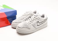 Nike SB Dunk Low Retro