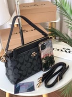 شنط كوتش هاي كوالتي يتوفر عدة الوان