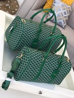 شنط سفر تقليد قويارد متوفر حجمين وعدة الوان