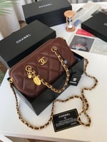 شنط شانيل كوالتي الحجم موضح بالصور