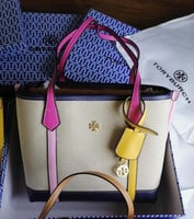 شنط توري بورش الحجم الصغير