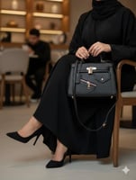 طقم كعب عالي وشنطة حجم وسط