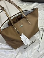 شنط لاكوست حجمين يتوفر العديد من الالوان