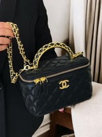 شنط شانيل كوالتي للمكياج