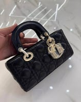 شنط ديور هاي كوالتي الموديل المستطيل الحجم الصغير