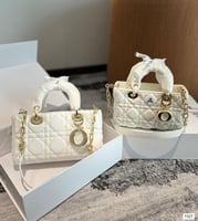 شنط ديور هاي كوالتي يتوفر حجمين