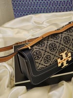 شنط توري بورش شكل مستطيل مقاس 22 سم هاي كوالتي