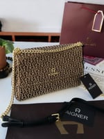 شنط أقنر هاي كوالتي حجم وسط يتوفر عدة الوان