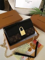 شنط لويس فيتون كوالتي الحجم موضح بالصورة