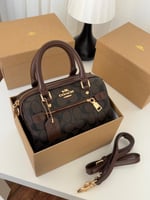 شنط كوتش درجة اولى الحجم موضح بالصور