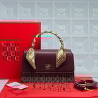 شنط CH سي اتش كلاسك مع السكارف