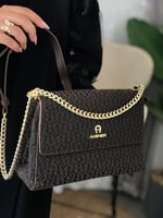 شنط أقنر هاي كوالتي حجم وسط يتوفر عدة الوان