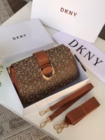 شنط DKNY كوالتي يتوفر ٣ الوان الحجم وسط