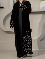 عباية مخمل مطرزه