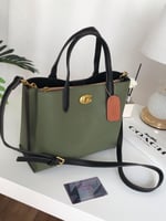 شنط كوتش حجم وسط كوالتي