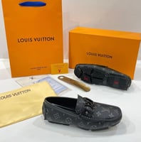 شوزات ماركات متنوعه جودة عالية مع كامل الملحقات