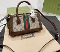 شنطة قوتشي هاي كوالتي حجم وسط