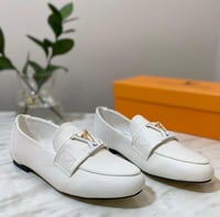 شوز لويس فيتون