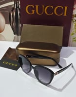 نظارة قوتشي مع الملحقات