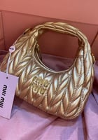 شنط ميو ميو درجة أولى الحجم صغير