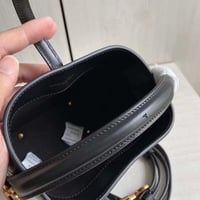 شنطة سانلوران هاي كوالتي يتوفر لونين الحجم وسط