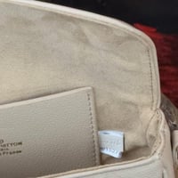 شنط لويس فيتون ماستر حجم وسط