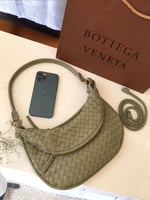 شنط بوتيقا/ بوتيغا هاي كوالتي يتوفر ٤ الوان