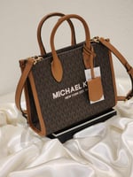 شنط مايكل كورس هاي كوالتي الحجم وسط