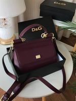 شنط دولتشي اند غابانا درجة اولى الحجم موضح بالصوره